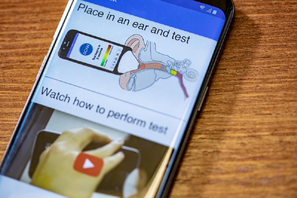 How the first smartphone app for ear infections can be used at home