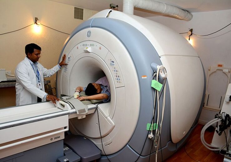 MRI_Scanner_at_Narayana_Multispeciality_Hospital,_Jaipur