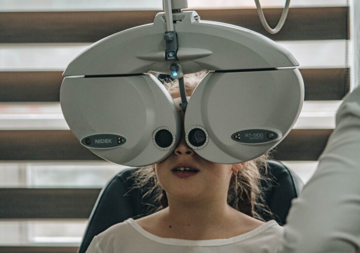 Ocutrx Unveils OcuLenz AR/XR Headset, Aiding Vision for Patients with Advanced Macular Degeneration